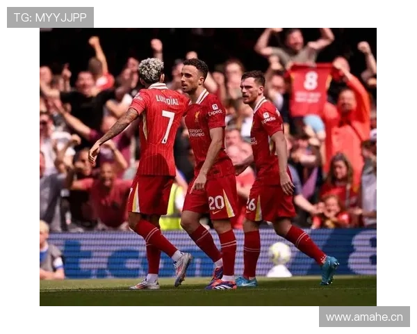 罗伯逊与阿诺德在边卫进攻角色中出现功能分化：前者更侧重持续压迫，后者更倚重传中体系