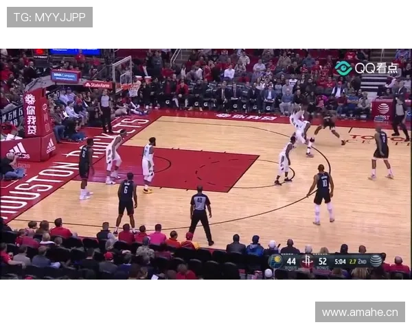 施洋这生活简直反差爆炸，球场大杀器，下了场连个高档咖啡馆都不敢进？