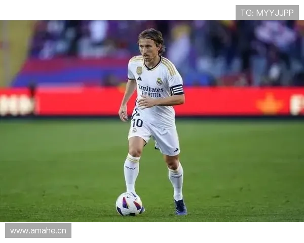 莫德里奇家冰箱里只放蛋白粉和冰块