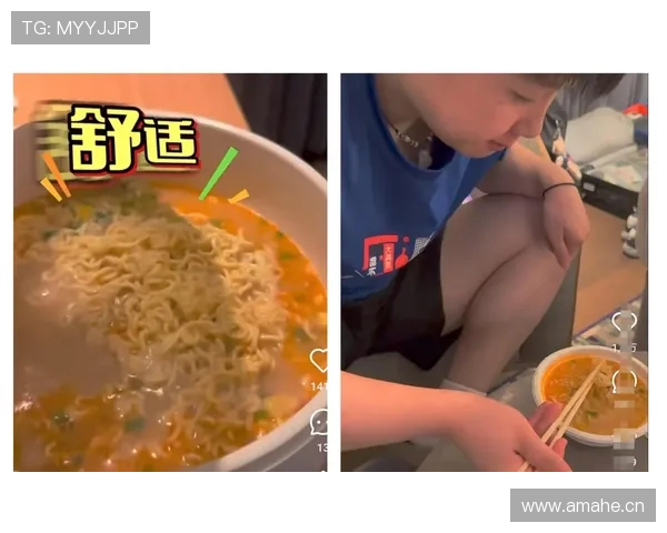 何卓佳在家穿拖鞋吃泡面，镜头一转窗边那块表把我拉回现实