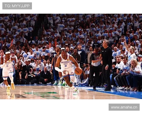 杰伦·威廉姆斯突破制造次节得分爆发拉开与队友差距